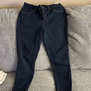 Women’s size 14 dark denim crop d.jeans.